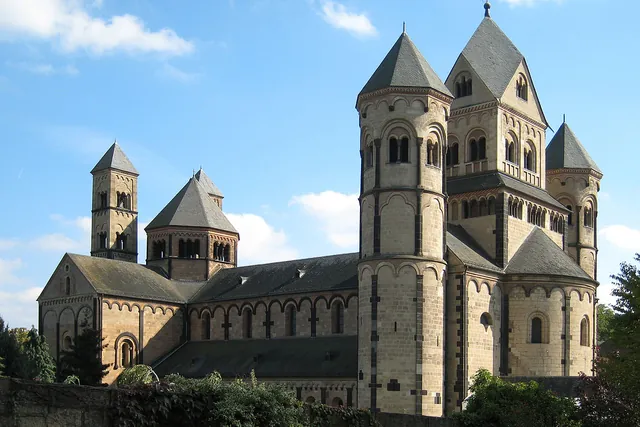 Romanesque architecture lesson